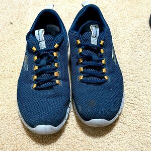 Men’s Sketchers shoes